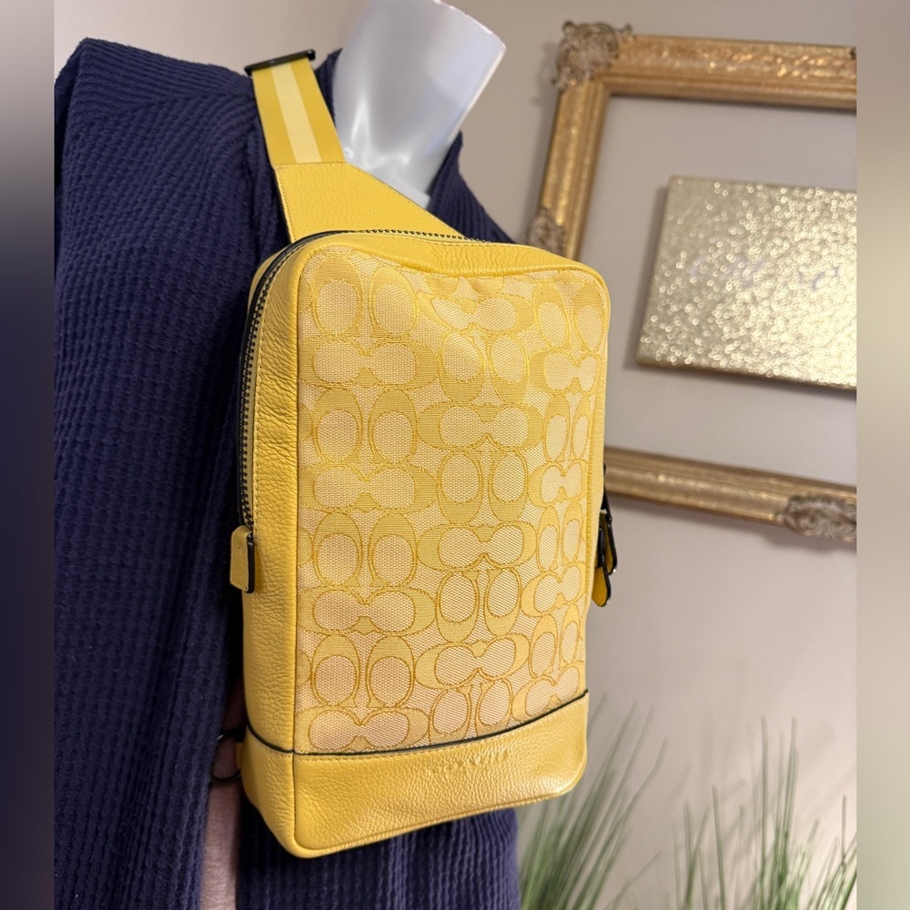 Coach Mens Turner Signature Jacquard Retro Yellow Crossbody Pack C9606 NEW - Picture 7 of 12